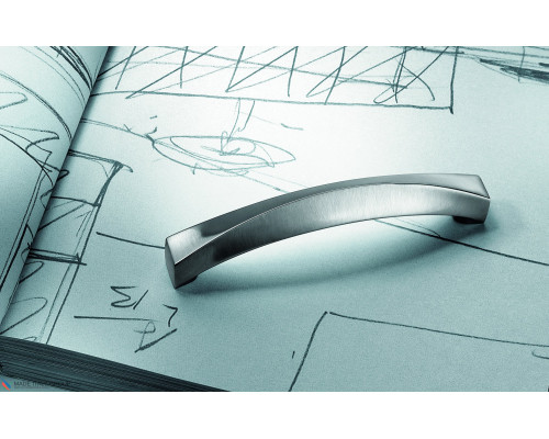 Ручка скоба модерн COLOMBO DESIGN F107E-CR полированный хром 128 мм Ручка скоба модерн COLOMBO DESIGN F107E-CR полированный хром 128 мм